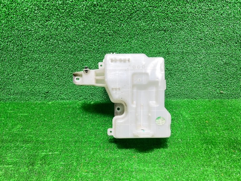 Бачок стеклоомывателя Geely Monjaro 2022- KX11 8889168266 Б/У