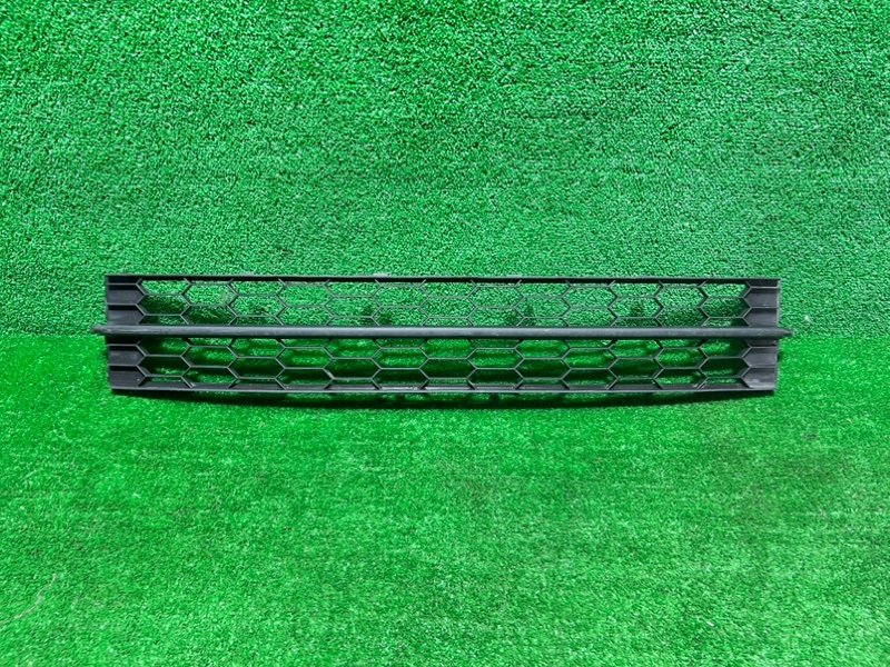 Решетка бампера передняя Skoda rapid 2020- 2 60U853677 Б/У