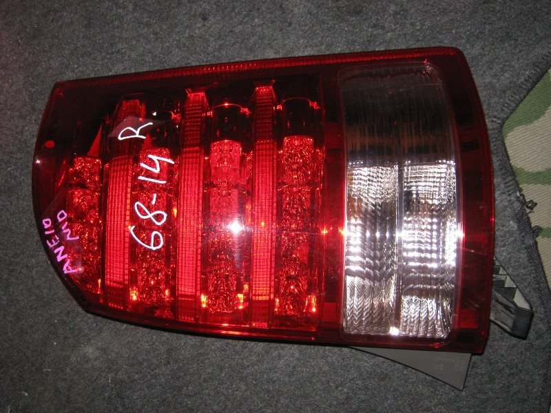 Стоп-сигнал Toyota Wish ZNE10G 1AZ-FSE 2005 задний правый