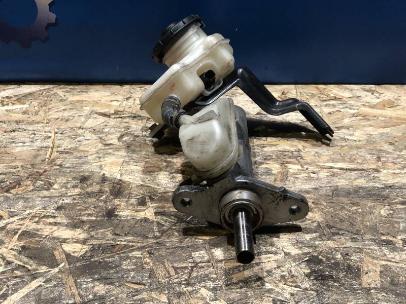 Главный тормозной цилиндр HONDA CR-V RE3 K24A