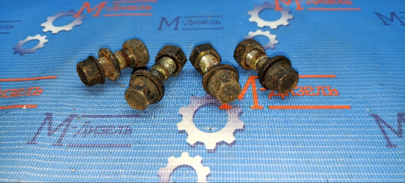 Болт PAJERO 1995 V26W 4M40-T