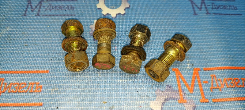 Болт MITSUBISHI PAJERO V26W 4M40-T