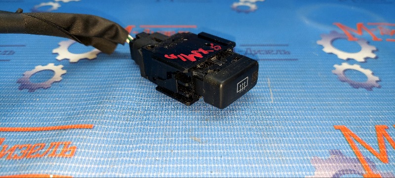 Кнопка обогрева заднего стекла IPSUM 1997 SXM10 3S-FE