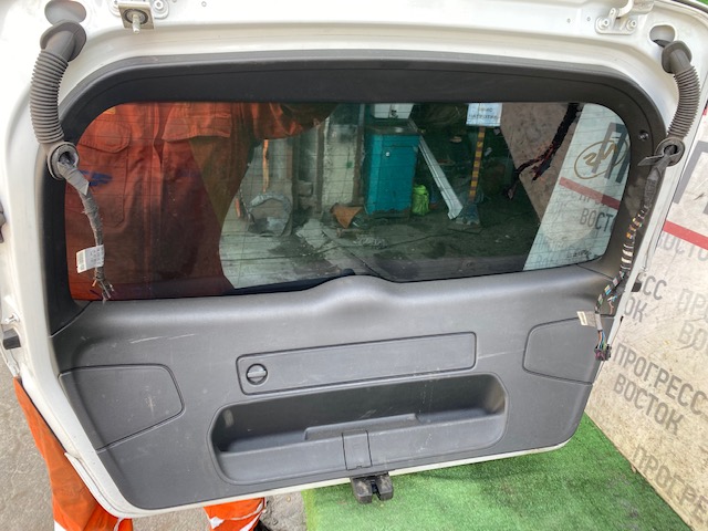 Дверь багажника A3 8V Дверь багажника A3 8V