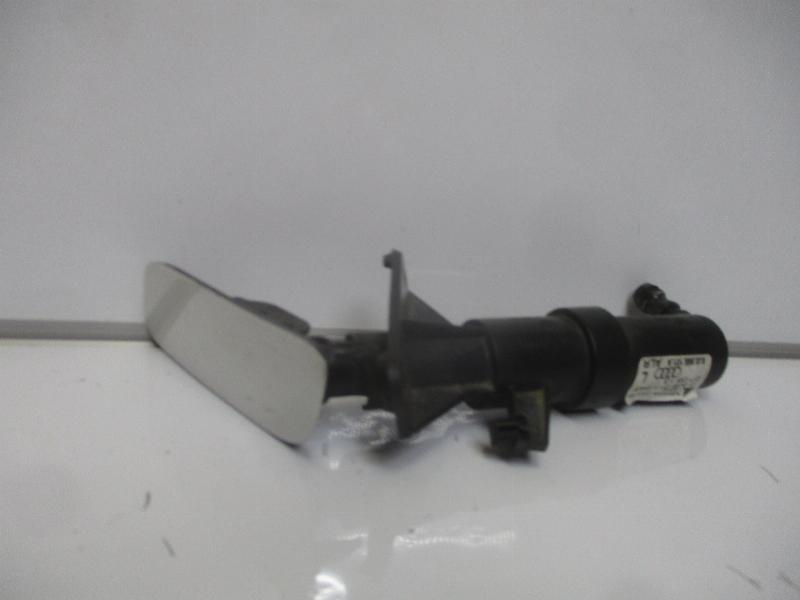Форсунка омывателя фар левая Audi TT 8J3 8J0955101A контрактная