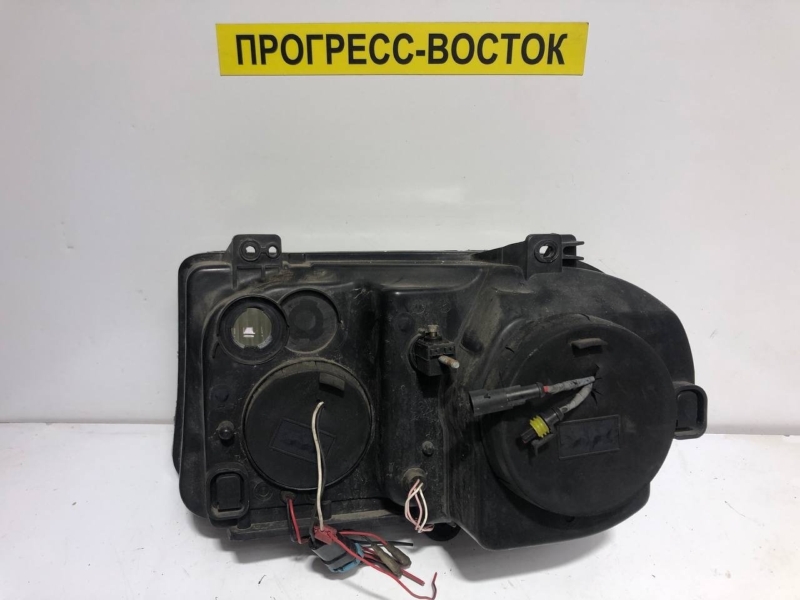 Фара левая 300C LX