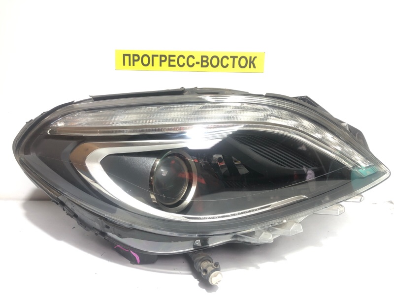 Запчасть фара правая Mercedes-Benz B-Class W246 A2468208061 контрактная Фара правая Mercedes-Benz B-Class W246 A2468208061 контрактная