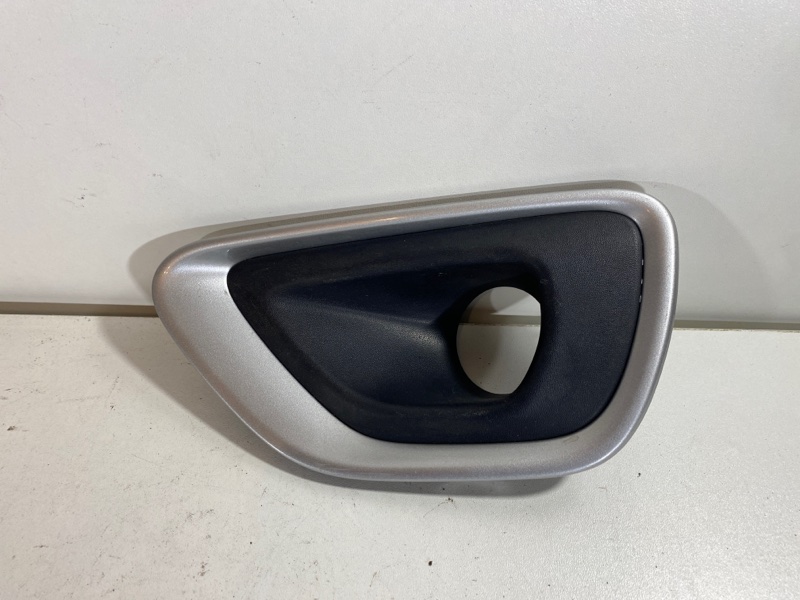 Накладка ПТФ передняя левая Jeep Grand Cherokee 2013- WK2 68143079AB Б/У