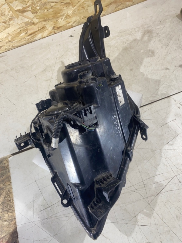 Фара галогеновая левая SRX 2012 2