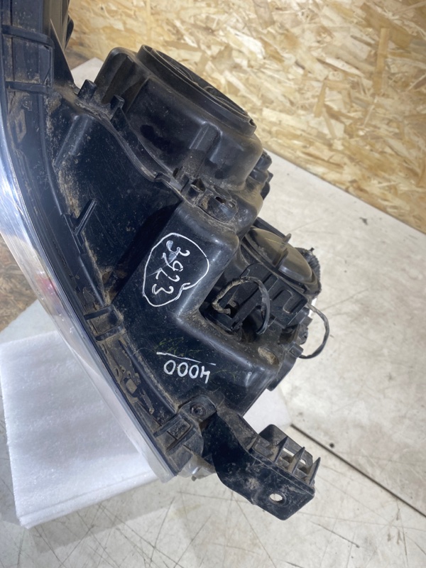 Фара галогеновая левая SRX 2012 2