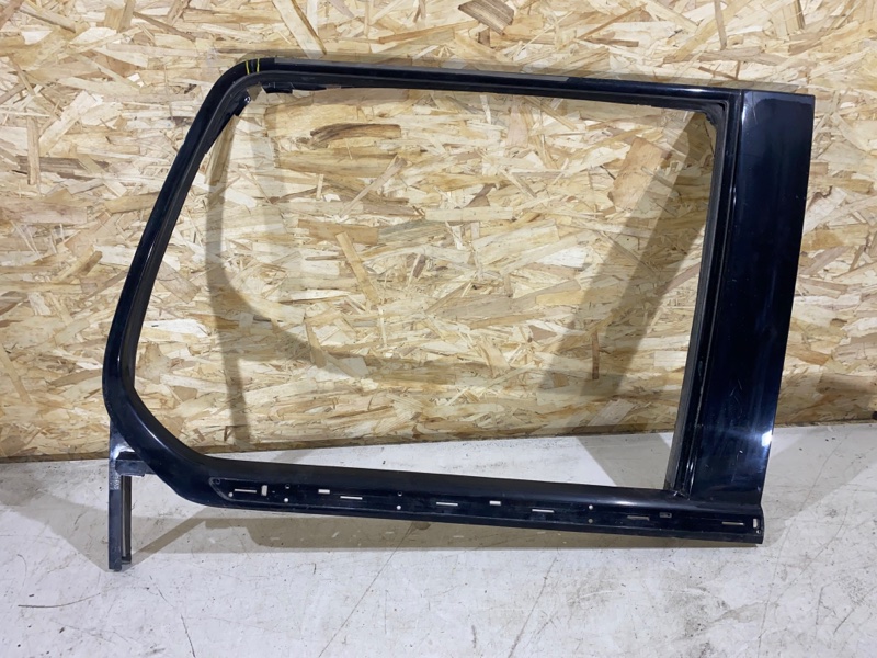 Рамка стекла двери задняя правая Cadillac Escalade GMT900 25895272 Б/У