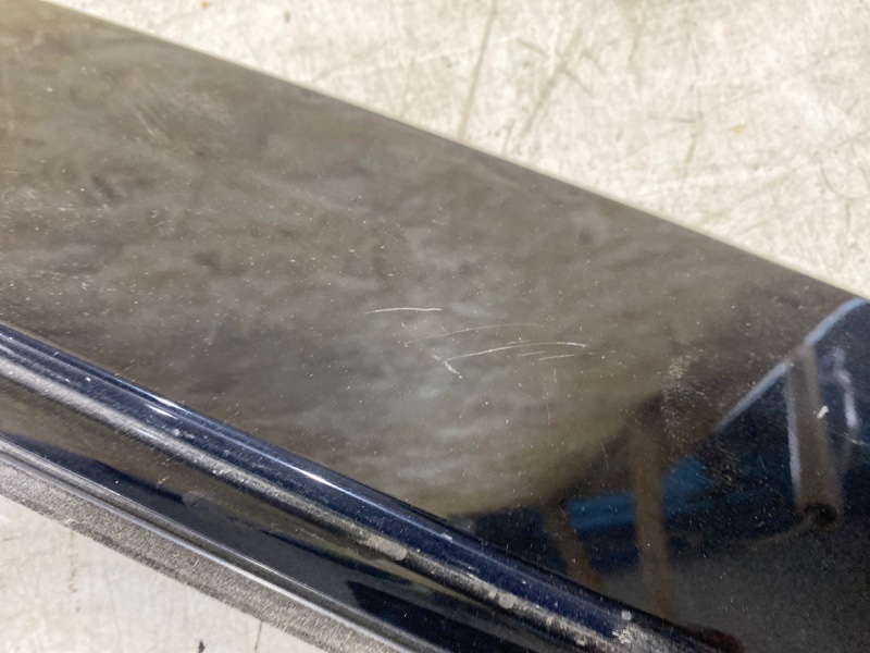 Рамка стекла двери задняя правая Cadillac Escalade GMT900