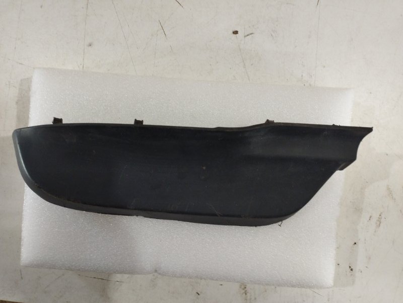 Накладка на бампер передняя правая Jeep Grand Cherokee WK2 68143096AB Б/У