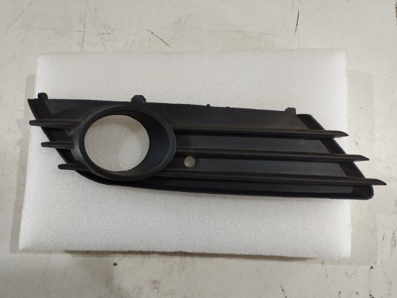 Накладка ПТФ передняя правая Opel Astra 2004-2007 H OP99013CARN новая
