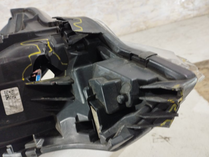 Фара светодиодная правая Arkana