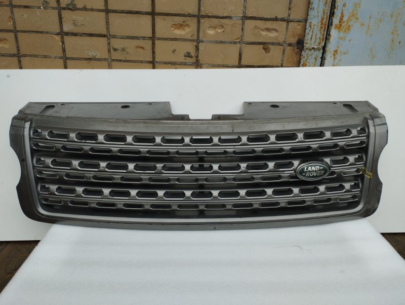 Запчасть решетка радиатора Land Rover Range Rover Vogue 2012-2017 4 CK52BA163CA Б/У Решетка радиатора Land Rover Range Rover Vogue 2012-2017 4 CK52BA163CA Б/У
