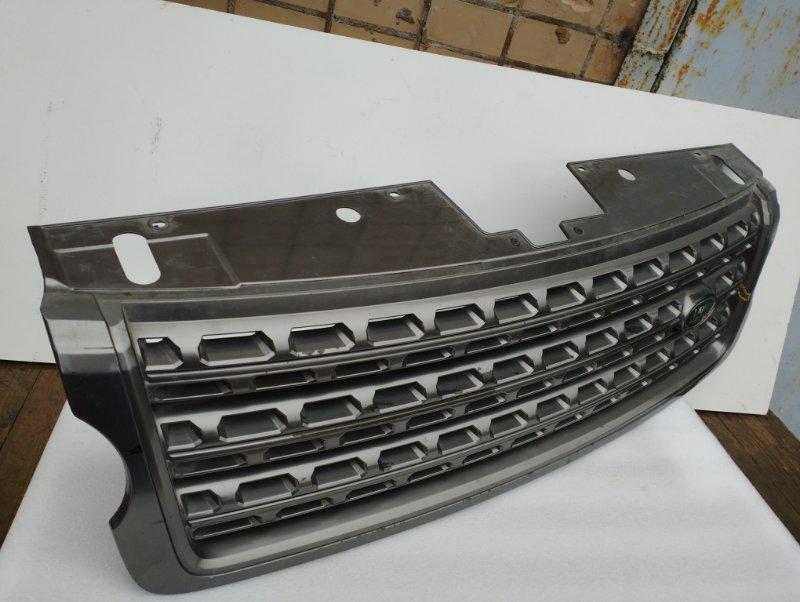 Решетка радиатора Range Rover Vogue 2012-2017 4 Решетка радиатора Range Rover Vogue 2012-2017 4