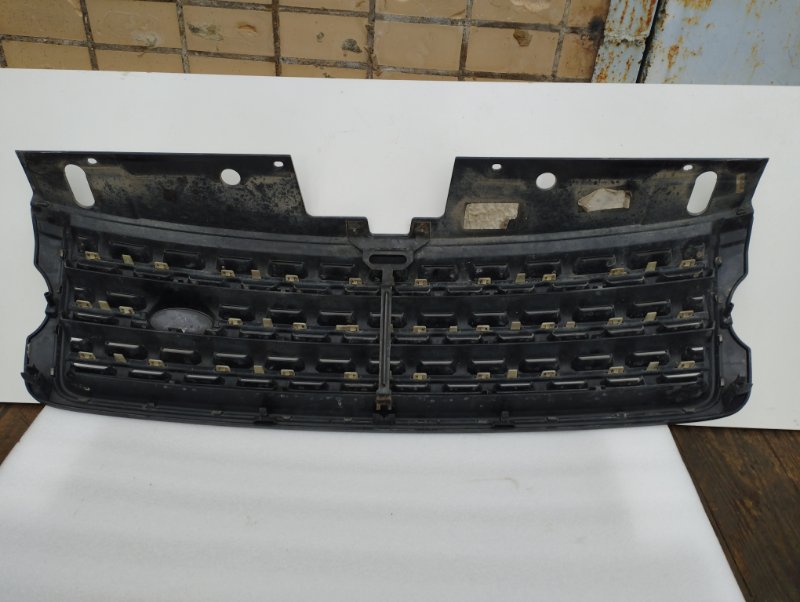 Решетка радиатора Range Rover Vogue 2012-2017 4 Решетка радиатора Range Rover Vogue 2012-2017 4