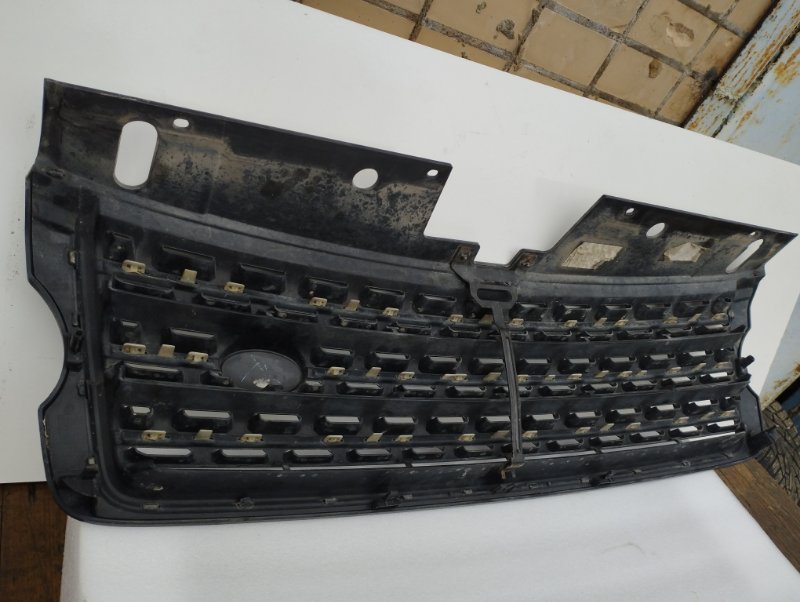 Решетка радиатора Range Rover Vogue 2012-2017 4 Решетка радиатора Range Rover Vogue 2012-2017 4