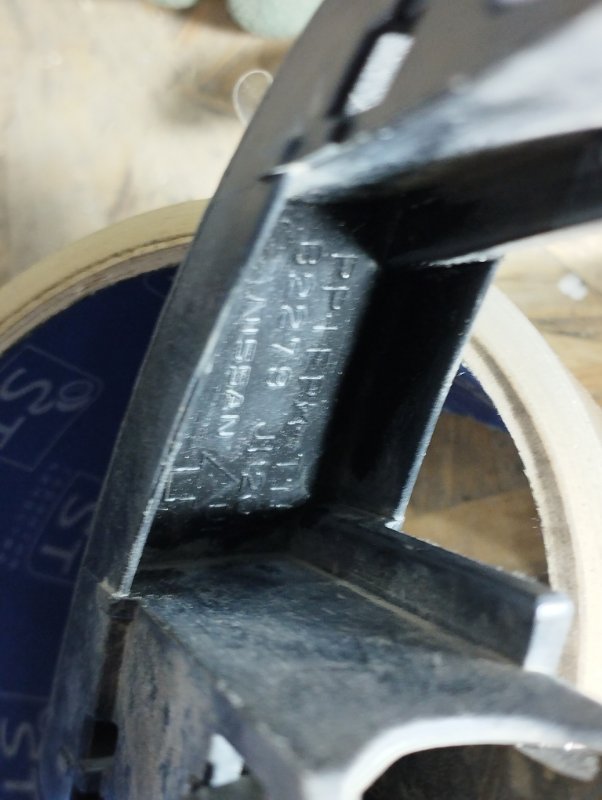 Заглушка бампера передняя левая Teana J32 Заглушка бампера передняя левая Teana J32