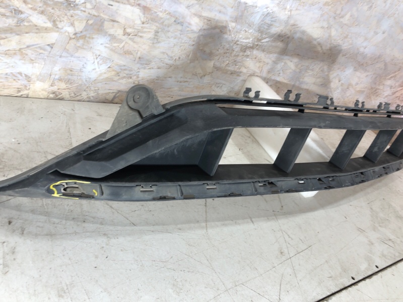 Решетка бампера передняя E-class W213