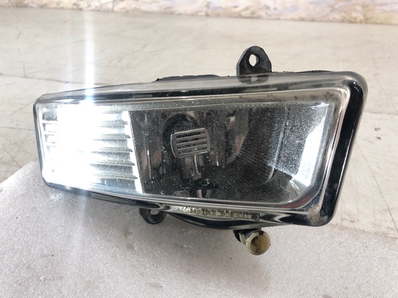 ПТФ передний правый Audi A6 C6 11431004 Б/У
