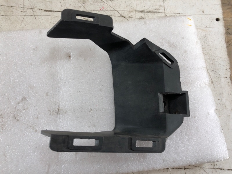 Кронштейн бампера передний правый Chevrolet Captiva 2006-2011 C100 96448221 Б/У