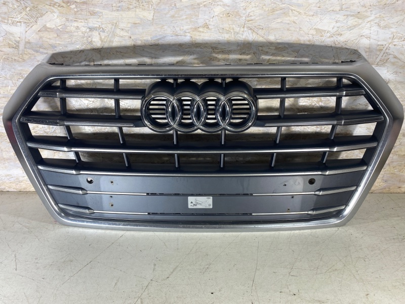 Решетка радиатора Audi Q5 2017-2020 FY 80A853651C Б/У