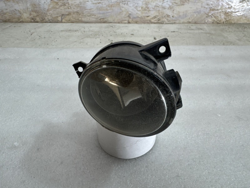 ПТФ передний правый Volkswagen Jetta 2005-2010 5 1T0941700D контрактная