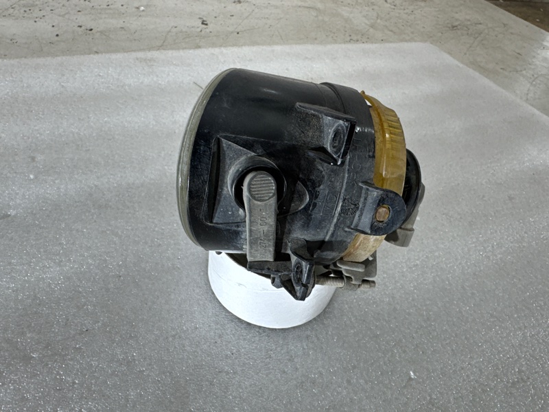 ПТФ передний правый Volkswagen Jetta 5