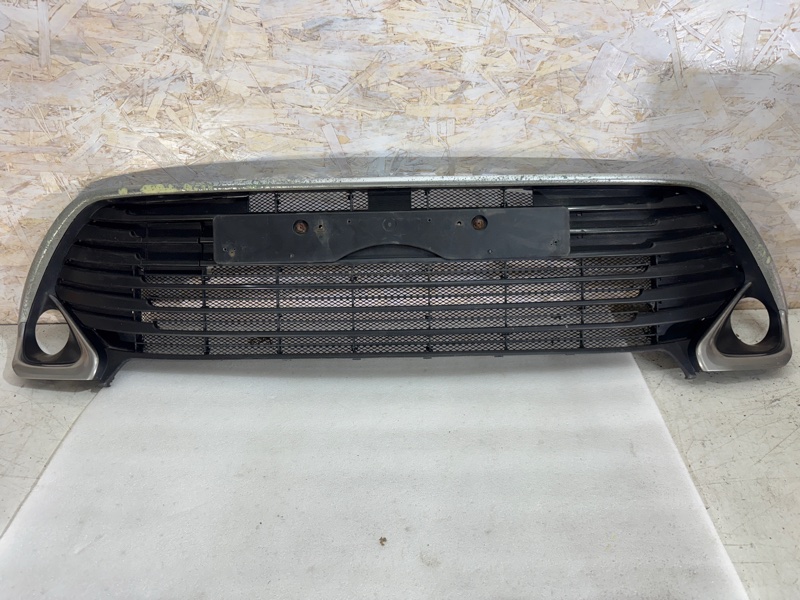 Решетка бампера передняя Toyota Camry 2014-2017 XV50 5311233160 Б/У