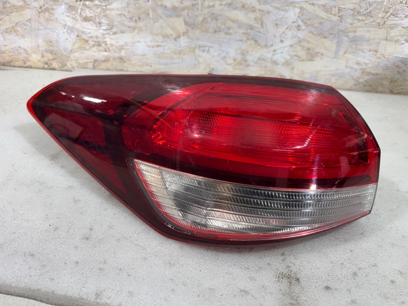 Запчасть фонарь задний правый Kia Cerato 3 92401A7600 Б/У Фонарь задний правый Kia Cerato 3 92401A7600 Б/У