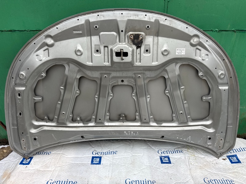 Капот Avensis 2008–2018 T270