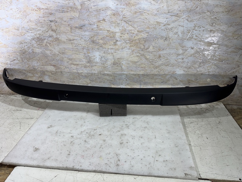 Запчасть молдинг бампера задний Citroen C4 2004-2010 7452FS новая Молдинг бампера задний Citroen C4 2004-2010 7452FS новая