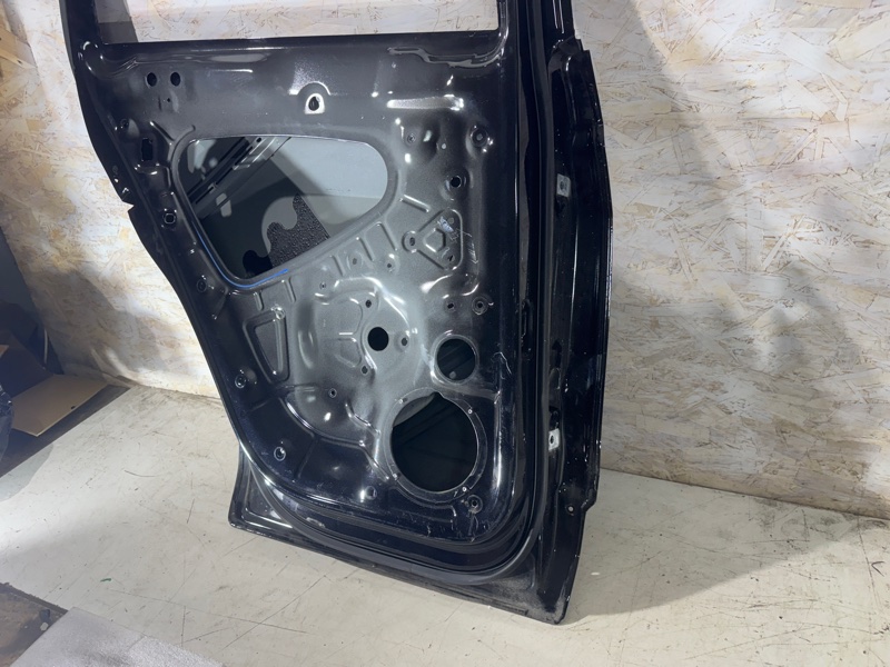 Дверь задняя левая Tiguan 2016-2025 2