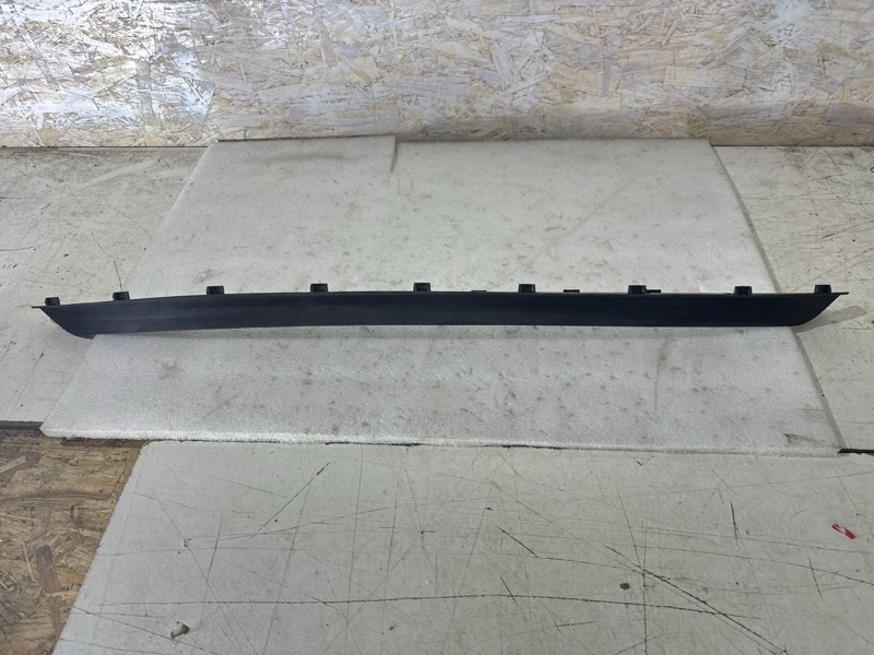 Запчасть спойлер бампера передний Volkswagen Polo 2009-2020 5 6R0805903C новая Спойлер бампера передний Volkswagen Polo 2009-2020 5 6R0805903C новая