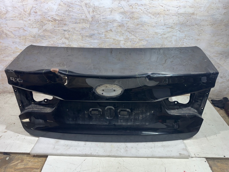Запчасть крышка багажника Kia Rio 2011-2017 3 692004Y000 Б/У Крышка багажника Kia Rio 2011-2017 3 692004Y000 Б/У