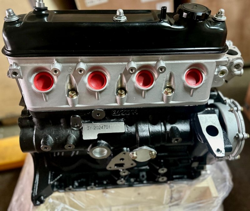 Двигатель в сборе без навесного Toyota 1900073360 3Y 19000-73360 новая