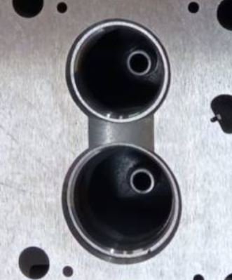 Головка блока цилиндров в сборе Mitsubishi MD996449 4D32 AFRMD996449 новая