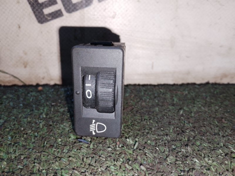 Запчасть кнопка корректора фар Citroen c3 2005 Хетчбэк 1.4 i 75 (TU3JP) 96366692 Б/У Кнопка корректора фар Citroen c3 2005 Хетчбэк 1.4 i 75 (TU3JP) 96366692 Б/У