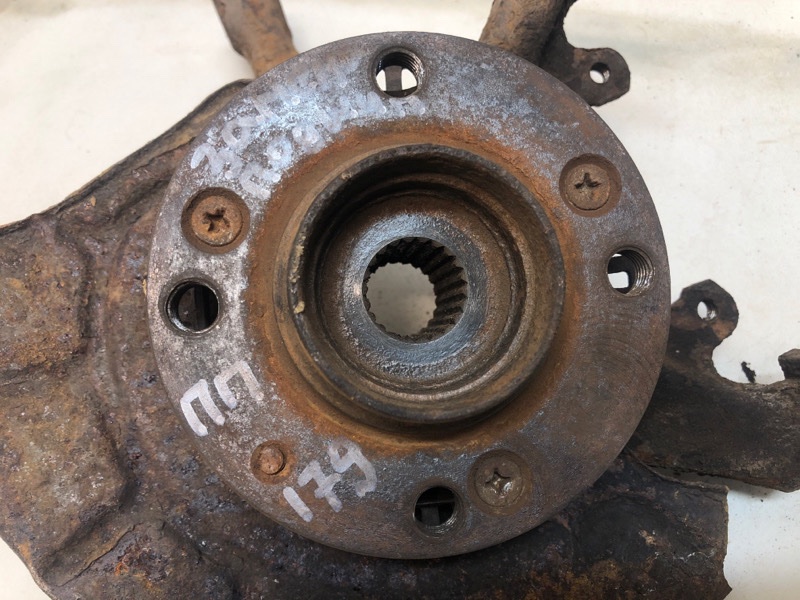 Кулак поворотный передний правый Ibiza 1998 Хетчбэк 1.0 AER 232750