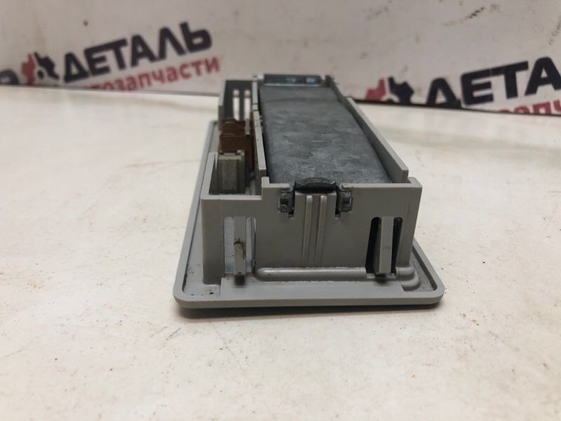 Плафон подсветки салона Seat Ibiza Хетчбэк 1.0 AER 232750