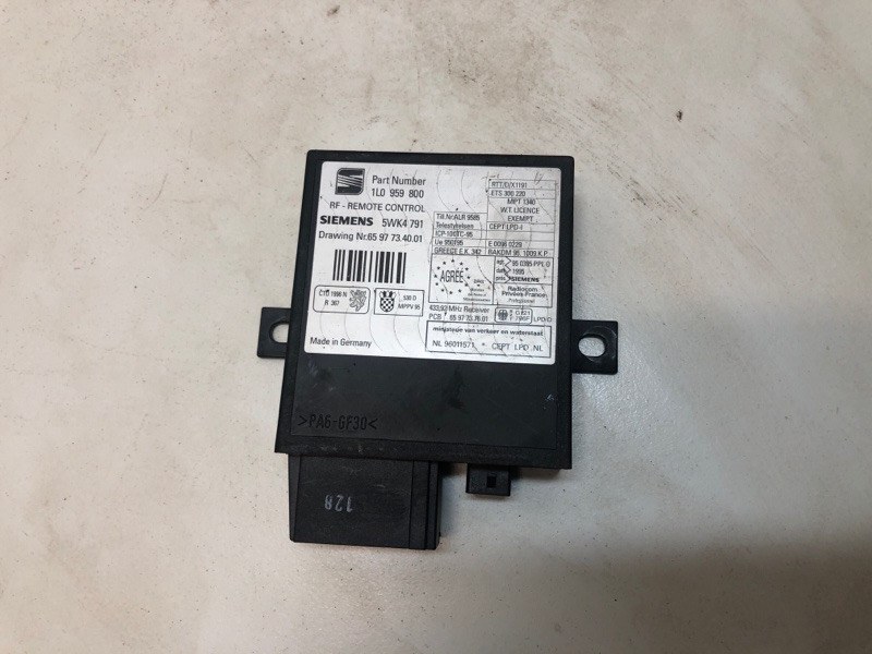 Блок иммобилайзера Seat Ibiza 1998 Хетчбэк 1.0 AER 232750 1LO959800 Б/У