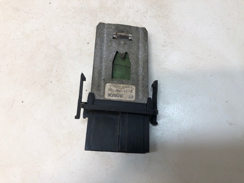 Резистор отопителя Ibiza 1998 Хетчбэк 1.0 AER 232750