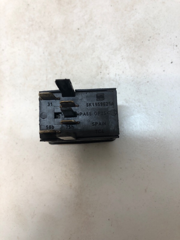 Кнопка обогрева лобового стекла Ibiza 1998 Хетчбэк 1.0 AER 232750