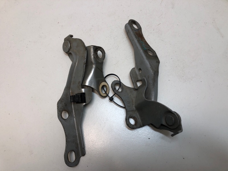 Петля капота Avensis 2004 Седан 1.8 1zzfe