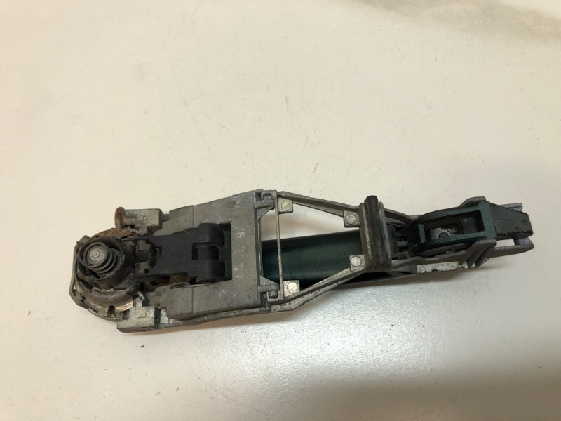 Ручка двери внешняя передняя правая Passat b5 1997 седан AHL 28101