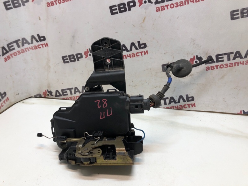 Замок боковой двери передний правый Volkswagen Passat b5 1997 седан AHL 28101 3B1837016BQ Б/У