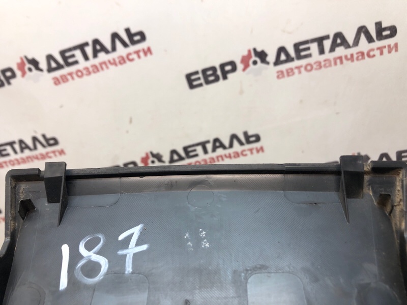 Стоп-сигнал Lancer 9 2004 1.3 4G13