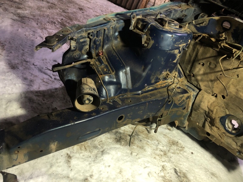 Лонжерон передний правый Lancer 9 2004 1.3 4G13